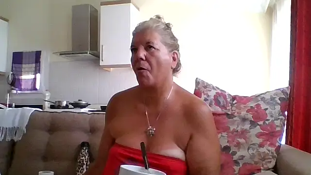 Snapshot of TrustfulVampire1 chatting on July 5, 2026, 5:47 am TrustfulVampire1 online show from July 5, 2026, 5:47 am