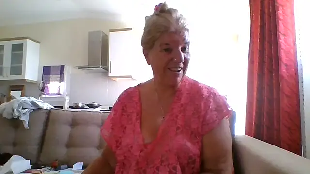 Snapshot of TrustfulVampire1 chatting on July 10, 2026, 4:39 am TrustfulVampire1 online show from July 10, 2026, 4:39 am