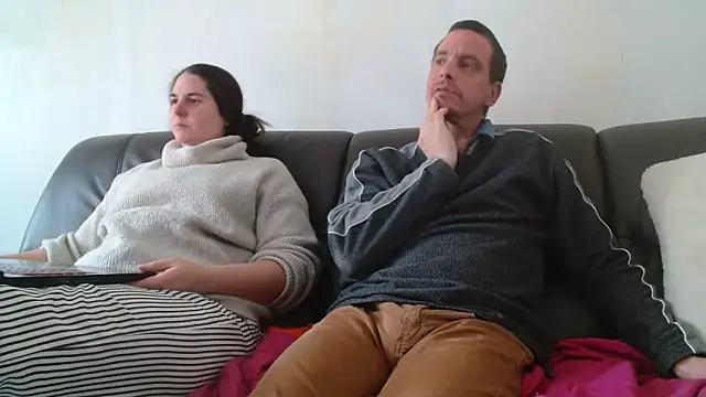 neennees online show from October 26, 2025, 12:33 pm