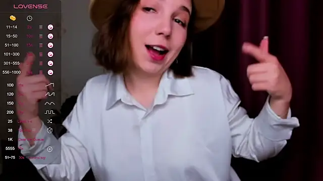 KindHazelHere  online show from February 27, 2025, 2:21 pm