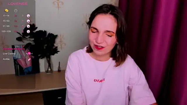 KindHazelHere  online show from September 13, 2025, 6:13 am