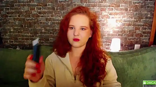 Snapshot of FlowerOfFreedom_ chatting on December 17, 2025, 5:02 am FlowerOfFreedom online show from December 17, 2025, 5:02 am