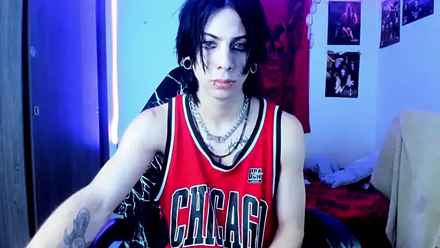 dussk  online show from February 19, 2025, 6:00 am