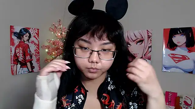 Snapshot of Moertomlly chatting on November 7, 2025, 4:01 am Moertomlly online show from November 7, 2025, 4:01 am