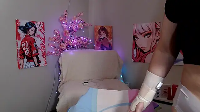 Snapshot of Moertomlly chatting on November 23, 2025, 4:01 am Moertomlly online show from November 23, 2025, 4:01 am