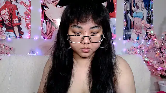 Snapshot of Moertomlly chatting on February 20, 2026, 5:15 am Moertomlly online show from February 20, 2026, 5:15 am