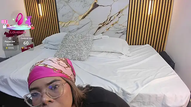 Snapshot of _nickypurple_ chatting on November 2, 2025, 3:47 pm nickypurple online show from November 2, 2025, 3:47 pm