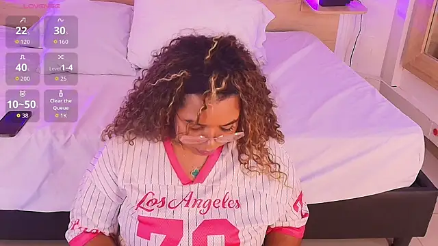 Snapshot of _nickypurple_ chatting on November 20, 2025, 7:13 pm nickypurple online show from November 20, 2025, 7:13 pm