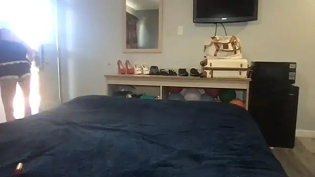 TiffaneyLove online show from March 13, 2026, 8:04 pm