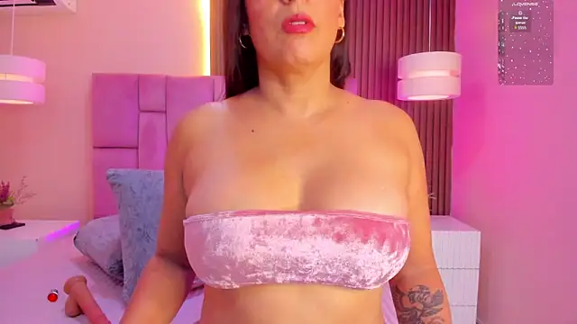 ashlye miller  online show from April 28, 2026, 7:41 pm