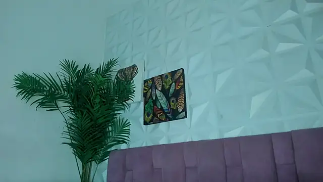 Hellen Sky online show from February 13, 2026, 7:10 pm