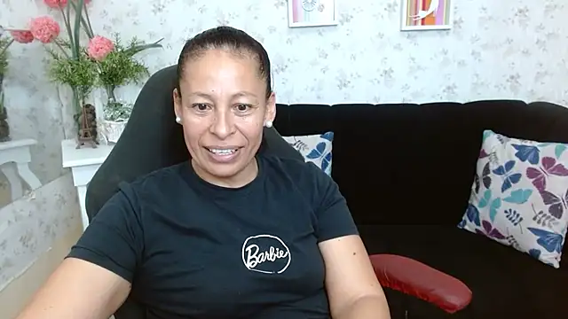Snapshot of mature_martina chatting on January 17, 2025, 10:56 pm mature martina online show from January 17, 2025, 10:56 pm