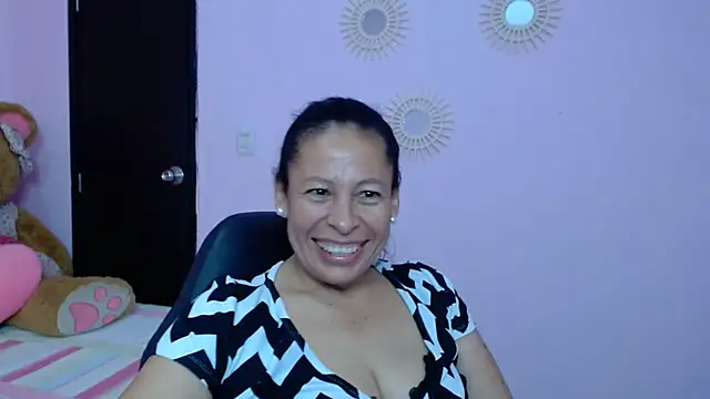 Snapshot of mature_martina chatting on January 24, 2025, 10:30 pm mature martina online show from January 24, 2025, 10:30 pm
