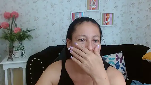 Snapshot of mature_martina chatting on February 7, 2025, 7:27 pm mature martina online show from February 7, 2025, 7:27 pm