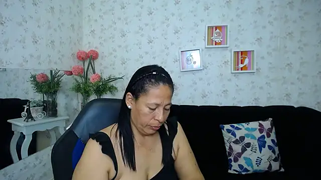 Snapshot of mature_martina chatting on February 9, 2025, 8:54 am mature martina online show from February 9, 2025, 8:54 am