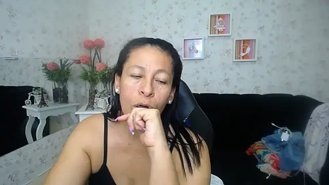 Snapshot of mature_martina chatting on February 16, 2025, 8:54 am mature martina online show from February 16, 2025, 8:54 am