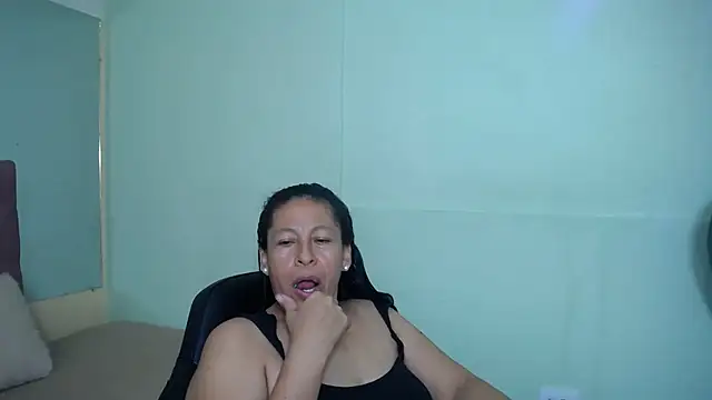 Snapshot of mature_martina chatting on February 26, 2025, 2:26 am mature martina online show from February 26, 2025, 2:26 am