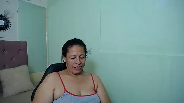 Snapshot of mature_martina chatting on March 1, 2025, 5:31 am mature martina online show from March 1, 2025, 5:31 am