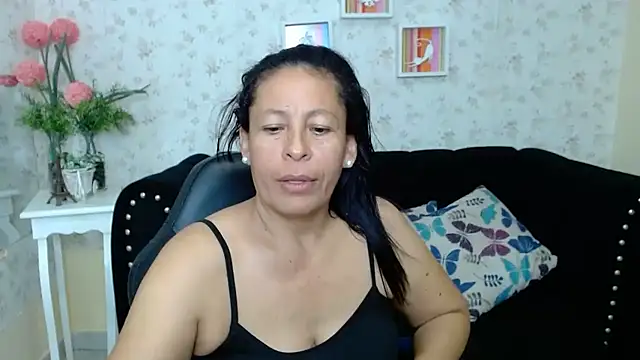 Snapshot of mature_martina chatting on March 4, 2025, 6:58 am mature martina online show from March 4, 2025, 6:58 am