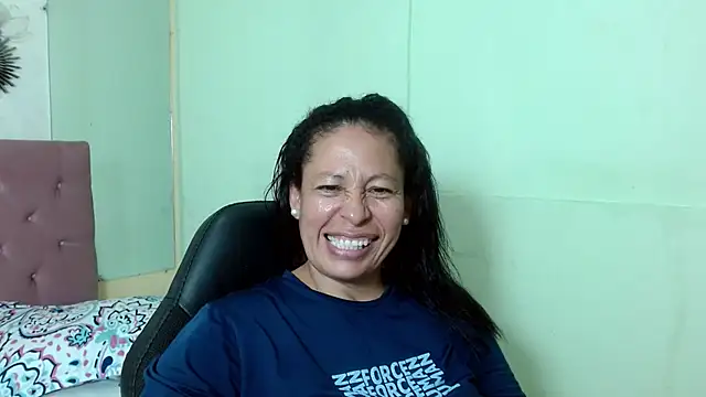 Snapshot of mature_martina chatting on March 10, 2025, 11:27 pm mature martina online show from March 10, 2025, 11:27 pm