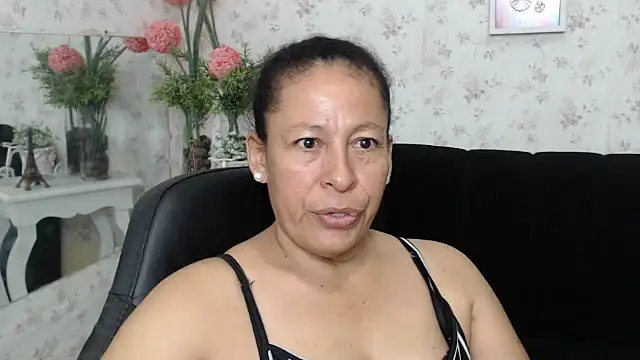 Snapshot of mature_martina chatting on March 12, 2025, 11:22 pm mature martina online show from March 12, 2025, 11:22 pm
