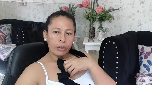 Snapshot of mature_martina chatting on March 17, 2025, 9:23 pm mature martina online show from March 17, 2025, 9:23 pm