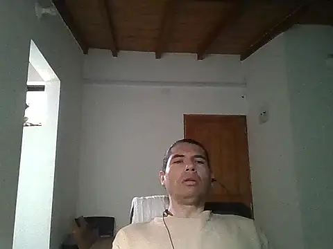 Snapshot of Manguerozotv chatting on May 10, 2026, 1:49 pm Manguerozotv online show from May 10, 2026, 1:49 pm