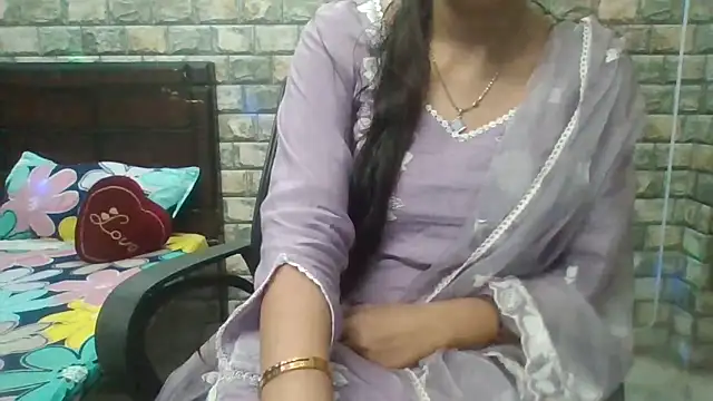 Snapshot of Sexy_iknoor chatting on November 5, 2025, 4:34 am Sexy iknoor online show from November 5, 2025, 4:34 am