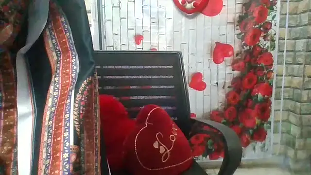 Snapshot of Sexy_iknoor chatting on February 19, 2026, 5:14 am Sexy iknoor online show from February 19, 2026, 5:14 am