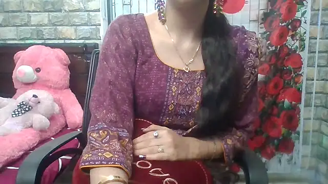 Snapshot of Sexy_iknoor chatting on February 24, 2026, 5:27 am Sexy iknoor online show from February 24, 2026, 5:27 am