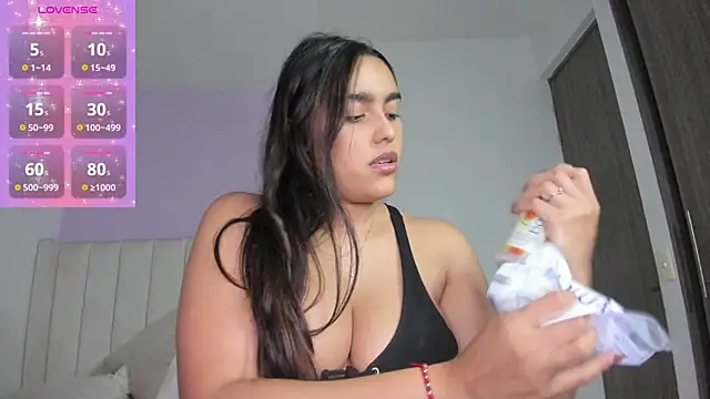 Snapshot of Mhia_palmer chatting on February 25, 2025, 4:03 am Mhia palmer online show from February 25, 2025, 4:03 am