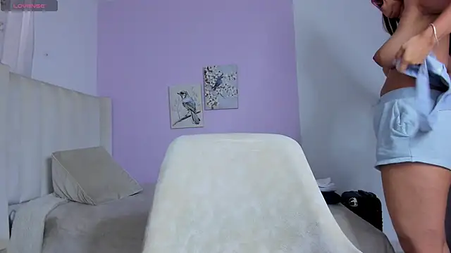 Snapshot of Mhia_palmer chatting on November 17, 2025, 11:05 am Mhia palmer online show from November 17, 2025, 11:05 am