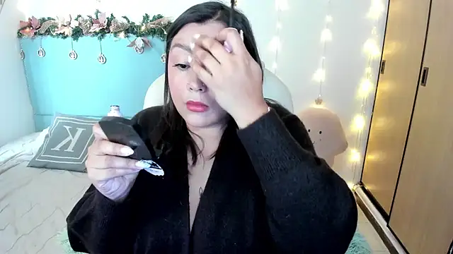 Snapshot of bigbooty-30 chatting on January 14, 2026, 1:17 pm bigbooty-30 online show from January 14, 2026, 1:17 pm