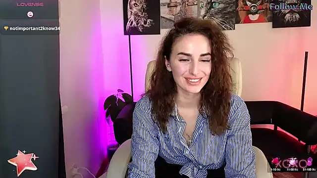 Snapshot of xx_adrihanna_xx chatting on February 24, 2025, 7:52 pm xx adrihanna xx online show from February 24, 2025, 7:52 pm