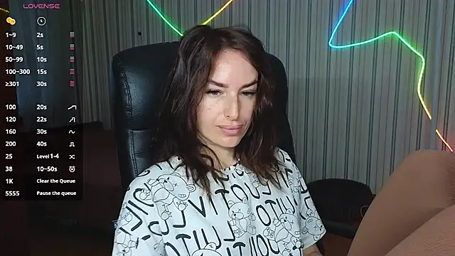 xx adrihanna xx online show from July 14, 2026, 6:29 am