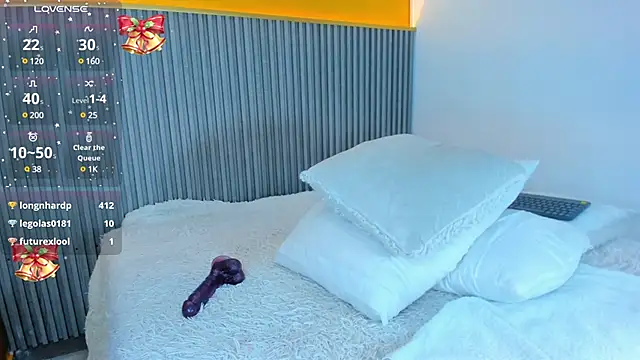 AbbieEdmond online show from December 24, 2024, 2:33 pm