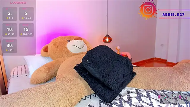 AbbieEdmond online show from March 11, 2025, 7:26 am