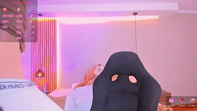 AbbieEdmond online show from November 6, 2025, 4:02 am