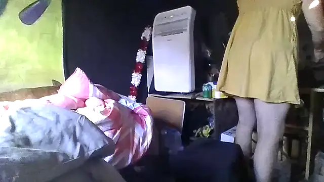 Snapshot of spundarella420 chatting on January 8, 2026, 6:43 pm spundarella420 online show from January 8, 2026, 6:43 pm