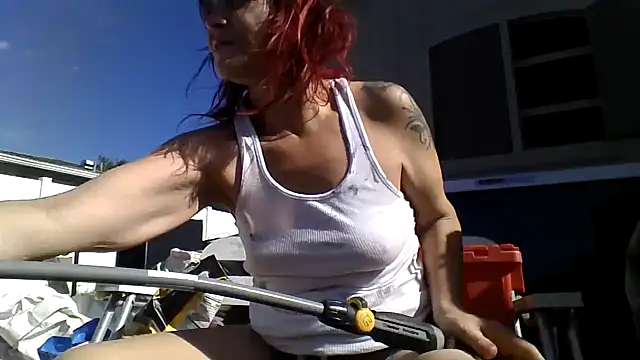 Snapshot of spundarella420 chatting on January 9, 2026, 5:15 pm spundarella420 online show from January 9, 2026, 5:15 pm