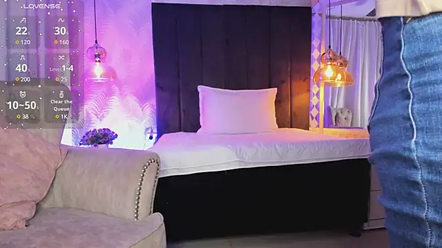 kataliina   online show from January 13, 2025, 12:02 pm