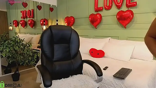 Snapshot of kataliina__ chatting on February 13, 2026, 11:50 am kataliina online show from February 13, 2026, 11:50 am