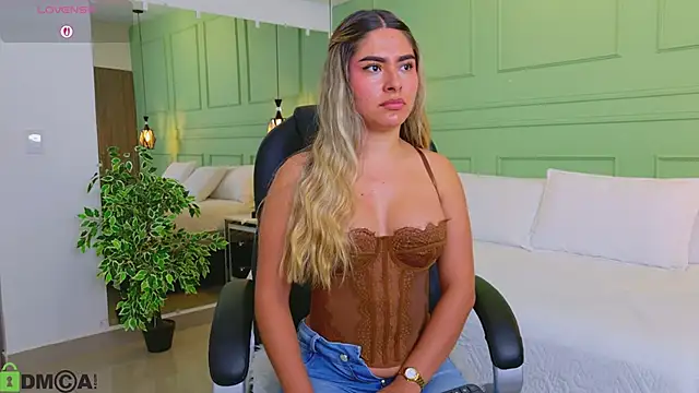 Snapshot of kataliina__ chatting on April 13, 2026, 11:59 am kataliina online show from April 13, 2026, 11:59 am