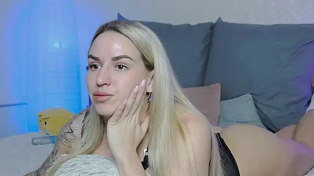 Snapshot of SofiJames chatting on January 19, 2025, 6:09 am SofiJames online show from January 19, 2025, 6:09 am