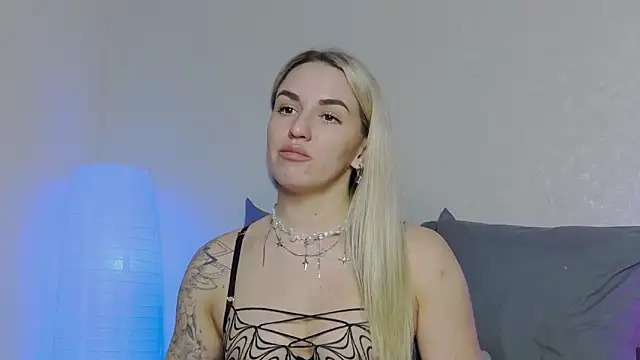 Snapshot of SofiJames chatting on January 25, 2025, 6:01 am SofiJames online show from January 25, 2025, 6:01 am