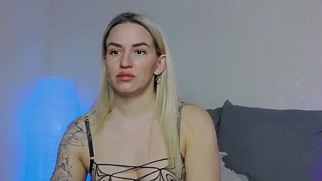 Snapshot of SofiJames chatting on January 30, 2025, 6:03 am SofiJames online show from January 30, 2025, 6:03 am