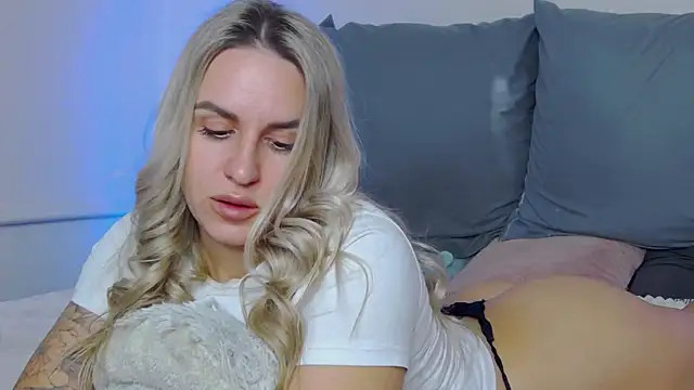 Snapshot of SofiJames chatting on October 30, 2025, 6:37 am SofiJames online show from October 30, 2025, 6:37 am