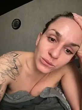 Snapshot of SofiJames chatting on November 11, 2025, 7:25 pm SofiJames online show from November 11, 2025, 7:25 pm