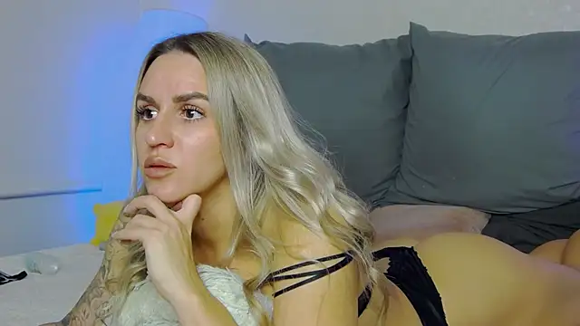 Snapshot of SofiJames chatting on November 13, 2025, 7:07 am SofiJames online show from November 13, 2025, 7:07 am