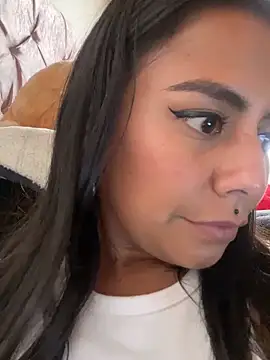 im amber online show from February 24, 2025, 9:20 pm